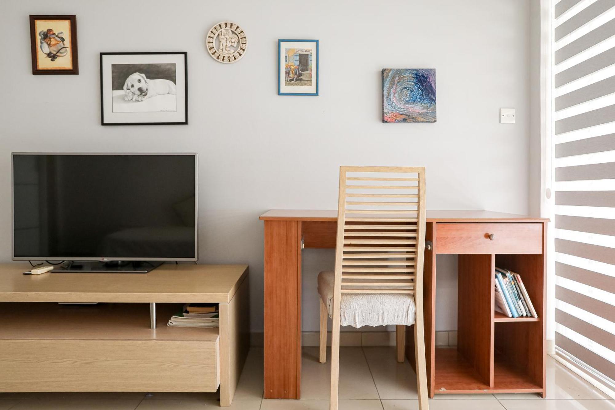 Lovely Bedroom In Shared Apartment Oroklini Exterior foto
